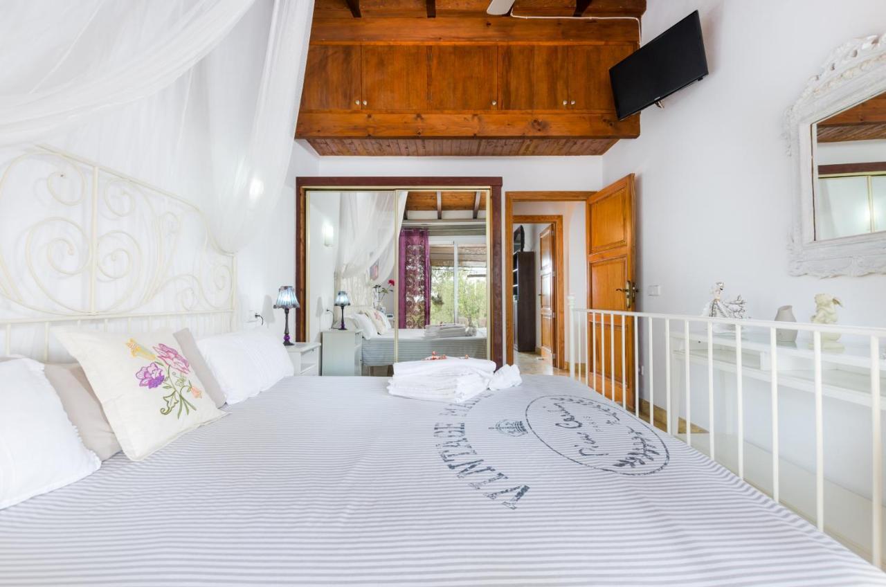 Yourhouse Cas Guixer Country house *